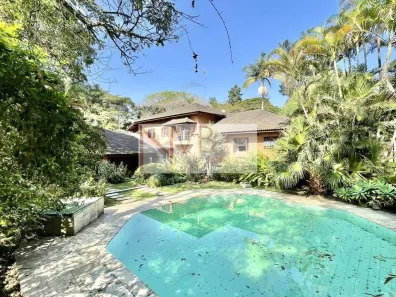 Casa com 5 Quartos para venda ou aluguel, 923m² no Vila Santo Antônio, Cotia