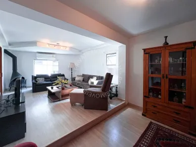 Apartamento com 3 Quartos para alugar, 157m² no Bela Vista, Porto Alegre