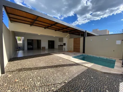 Casa com 3 Quartos à venda, 130m² no Plano Diretor Sul, Palmas