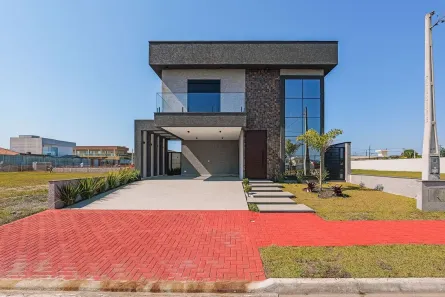 Casa de Condomínio com 4 Quartos à venda, 200m² no Centro, Peruíbe