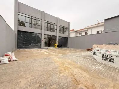 Galpão/Depósito/Armazém para alugar, 700m² no Santo Amaro, São Paulo