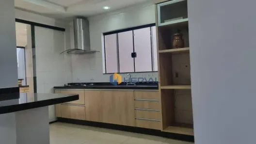 Sobrado com 4 Quartos à venda, 348m² no Zona 03, Maringá