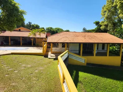 Fazenda/Sítio com 3 Quartos à venda, 320m² no Estância Lago Azul (Ártemis), Piracicaba