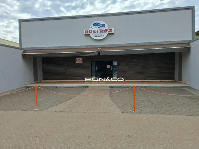 Ponto Comercial para alugar, 300m² no Centro, Cravinhos