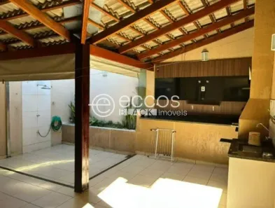 Casa de Condomínio com 2 Quartos à venda, 60m² no Aclimação, Uberlândia