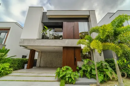 Casa de Condomínio com 3 Quartos à venda, 260m² no Vila Nova, Joinville