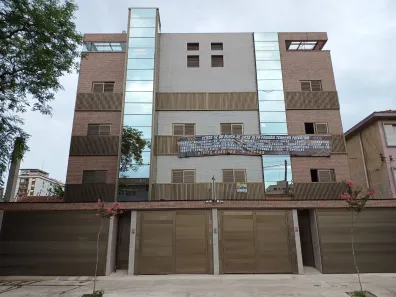 Casa com 3 Quartos à venda, 220m² no Campo Grande, Santos