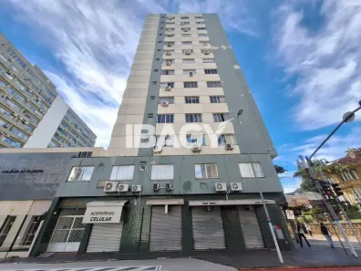 Apartamento com 2 Quartos para alugar, 74m² no Centro, Florianópolis
