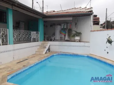 Sobrado com 3 Quartos à venda, 243m² no Jardim Terras de São João, Jacareí