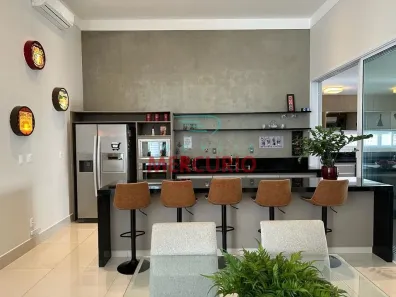 Casa de Condomínio com 3 Quartos para alugar, 280m² no Residencial Lago Sul, Bauru