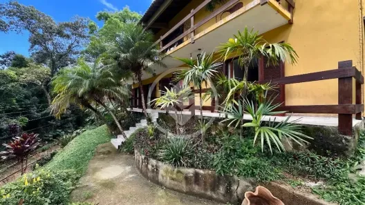 Casa com 3 Quartos à venda, 167m² no Golfe, Teresópolis