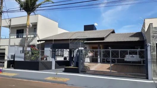 Casa com 3 Quartos à venda, 250m² no Mediterrâneo, Londrina