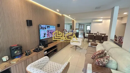 Casa com 3 Quartos à venda, 320m² no Gonzaga, Santos