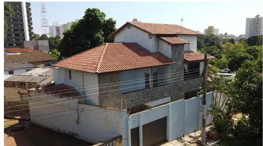 Casa com 6 Quartos à venda, 319m² no Araés, Cuiabá