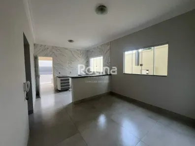 Casa com 3 Quartos à venda, 132m² no Segismundo Pereira, Uberlândia