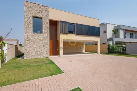 Casa com 4 Quartos para alugar, 360m² no Granja Viana, Carapicuíba