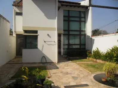 Casa com 3 Quartos à venda, 226m² no Fundinho, Uberlândia