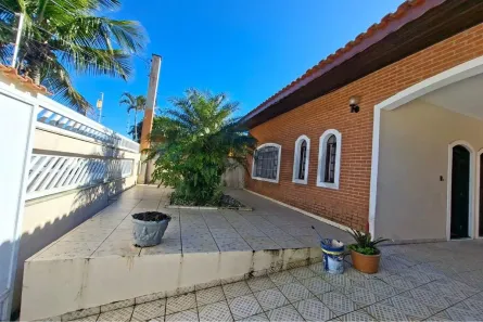 Casa com 3 Quartos para alugar, 210m² no Estância São José, Peruíbe