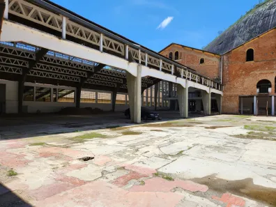 para alugar, 4000m² no Itamarati, Petrópolis
