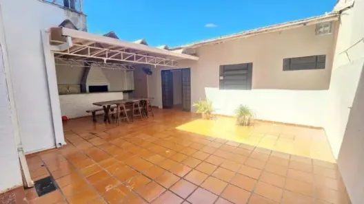 Casa com 4 Quartos à venda, 250m² no Jardim Londrilar, Londrina