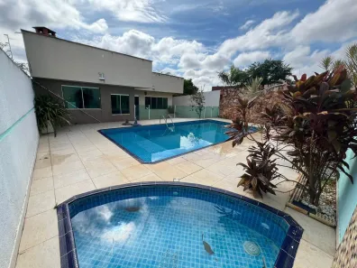 Casa com 3 Quartos à venda, 278m² no Jardim Planalto, Goiânia