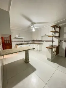 Casa com 3 Quartos para alugar, 200m² no Piracicamirim, Piracicaba