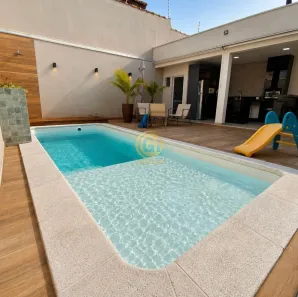 Sobrado com 3 Quartos à venda, 200m² no Loteamento Villa Branca, Jacareí