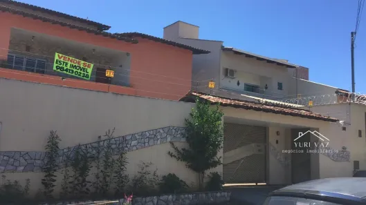 Sobrado com 3 Quartos à venda, 350m² no Jardim América, Goiânia