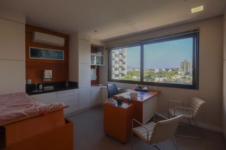 Sala Comercial com 1 Quarto à venda, 42m² no Passo da Areia, Porto Alegre
