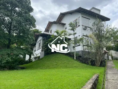 Casa de Condomínio com 5 Quartos à venda, 250m² no Maria Paula, Niterói