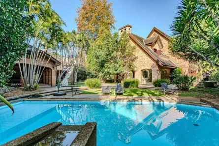 Casa com 5 Quartos à venda, 984m² no Jardim Leonor, São Paulo