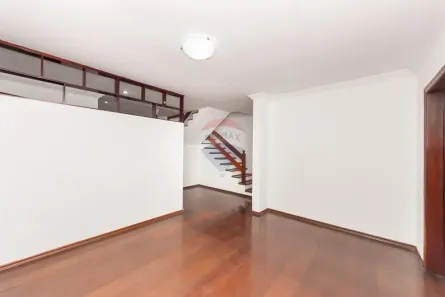 Sobrado com 4 Quartos à venda, 340m² no Jardim Londrina, São Paulo