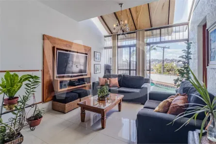 Casa com 3 Quartos à venda, 323m² no Chácara das Pedras, Porto Alegre