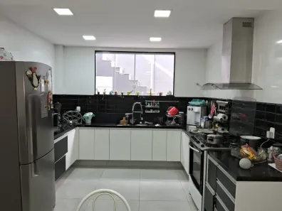 Casa com 4 Quartos à venda, 250m² no Panorama, Teresópolis