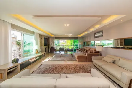 Apartamento com 3 Quartos à venda, 271m² no Três Figueiras, Porto Alegre