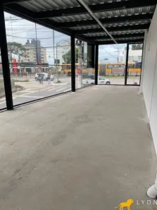 Ponto Comercial para alugar, 300m² no São João, Porto Alegre