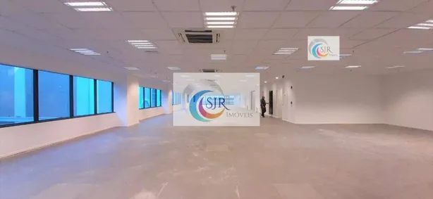 Sala Comercial para alugar, 377m² no Vila Olímpia, São Paulo
