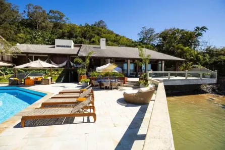 Casa com 5 Quartos para alugar, 1100m² no Cabeçudas, Itajaí