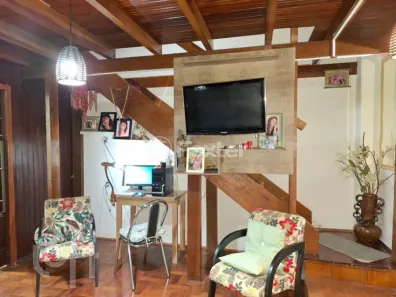Casa com 2 Quartos à venda, 85m² no Cidade Baixa, Porto Alegre