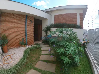 Casa com 4 Quartos para alugar, 373m² no Jardim Roselândia, Franca