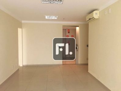 Sala Comercial para venda ou aluguel, 42m² no Dezoito do Forte Empresarial/Alphaville., Barueri