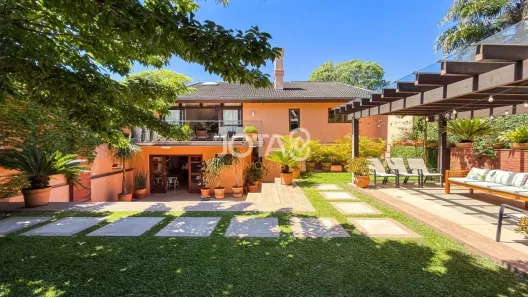 Casa com 4 Quartos à venda, 447m² no São Francisco, Curitiba