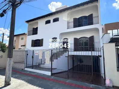 Casa com 3 Quartos para alugar, 380m² no Vila Fujita, Londrina
