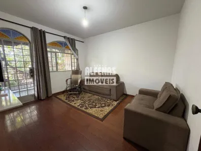 Casa com 4 Quartos à venda, 180m² no Jardim Guanabara, Belo Horizonte