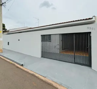 Casa com 3 Quartos à venda, 126m² no Vila Yamada, Araraquara