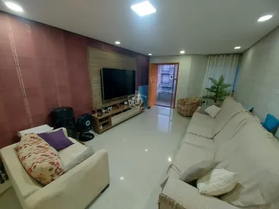 Sobrado com 3 Quartos à venda, 250m² no Vila Assunção, Santo André