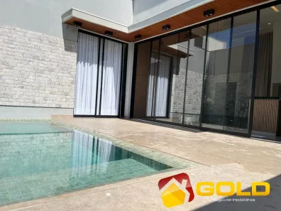 Casa de Condomínio com 3 Quartos à venda, 230m² no Laranjeiras, Uberlândia