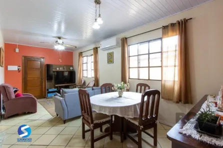 Casa com 2 Quartos à venda, 300m² no Camaquã, Porto Alegre