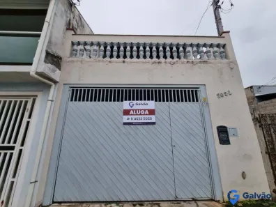 Sobrado com 3 Quartos para alugar, 150m² no Tulipas, Jundiaí