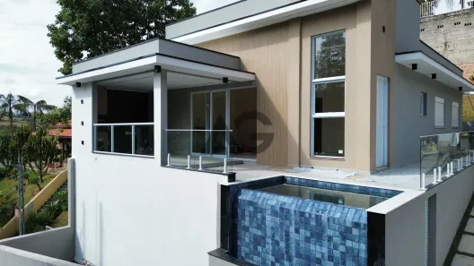 Casa com 3 Quartos à venda, 140m² no Portal da Serra, Serra Negra